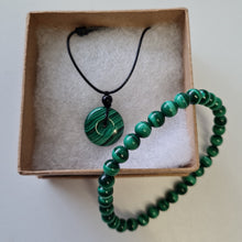 Load image into Gallery viewer, Malachite Bracelet and Donut Necklace Boxset