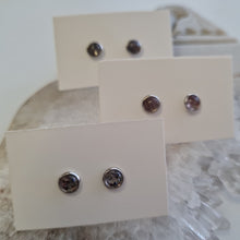 Load image into Gallery viewer, Rutile Quartz Stud Ear-ring
