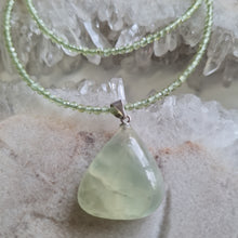 Load image into Gallery viewer, Prehnite Teardrop Bead Necklace