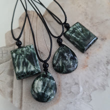 Load image into Gallery viewer, Seraphinite Necklace