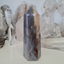 Load image into Gallery viewer, Purple Chalcedony Tower