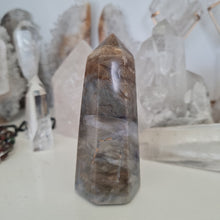Load image into Gallery viewer, Purple Chalcedony Tower