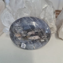 Load image into Gallery viewer, Purple Chalcedony Palmstone