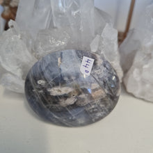 Load image into Gallery viewer, Purple Chalcedony Palmstone