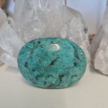 Load image into Gallery viewer, Amazonite and Smoky Quartz Palmstone
