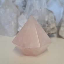 Load image into Gallery viewer, Rose Quartz Faceted Diamond