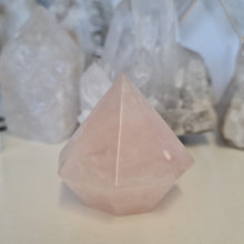 Load image into Gallery viewer, Rose Quartz Faceted Diamond
