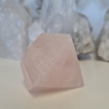 Load image into Gallery viewer, Rose Quartz Faceted Diamond