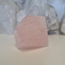 Load image into Gallery viewer, Rose Quartz Faceted Diamond