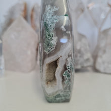 Load image into Gallery viewer, Moss Agate Flame