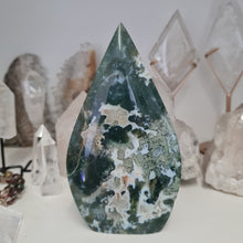 Load image into Gallery viewer, Moss Agate Flame