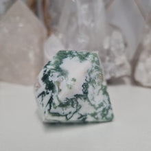 Load image into Gallery viewer, Moss Agate Faceted Diamond