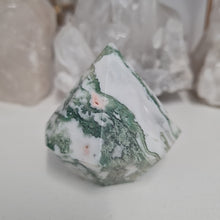 Load image into Gallery viewer, Moss Agate Faceted Diamond