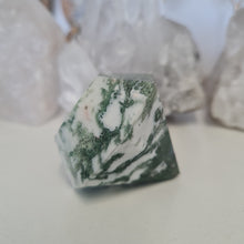 Load image into Gallery viewer, Moss Agate Faceted Diamond