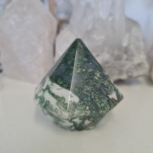 Load image into Gallery viewer, Moss Agate Faceted Diamond