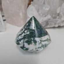Load image into Gallery viewer, Moss Agate Faceted Diamond