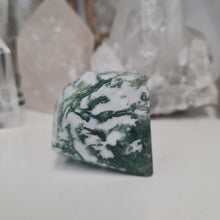 Load image into Gallery viewer, Moss Agate Faceted Diamond