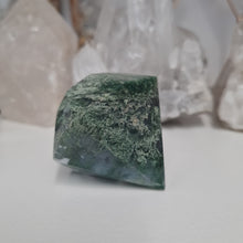 Load image into Gallery viewer, Moss Agate Faceted Diamond