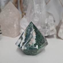 Load image into Gallery viewer, Moss Agate Faceted Diamond