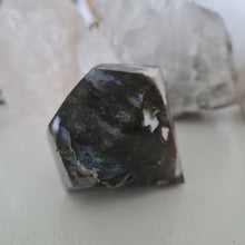 Load image into Gallery viewer, Moss Agate Faceted Diamond