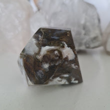 Load image into Gallery viewer, Moss Agate Faceted Diamond