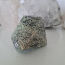 Load image into Gallery viewer, Moss Agate Faceted Diamond