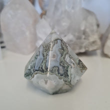 Load image into Gallery viewer, Moss Agate Faceted Diamond