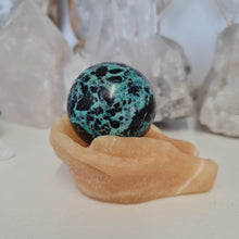 Load image into Gallery viewer, Orange Calcite Hands