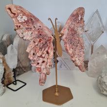 Load image into Gallery viewer, Pink Lace Agate Butterfly Wings