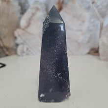 Load image into Gallery viewer, Grape Agate Tower