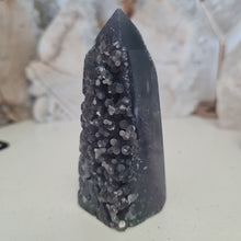 Load image into Gallery viewer, Grape Agate Tower