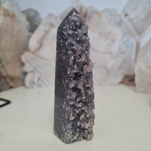 Load image into Gallery viewer, Grape Agate Tower