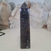 Load image into Gallery viewer, Grape Agate Tower