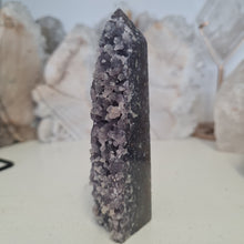 Load image into Gallery viewer, Grape Agate Tower