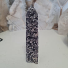 Load image into Gallery viewer, Grape Agate Tower