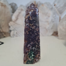 Load image into Gallery viewer, Grape Agate Tower