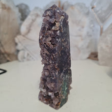 Load image into Gallery viewer, Grape Agate Tower