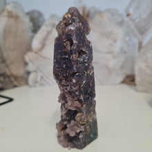 Load image into Gallery viewer, Grape Agate Tower