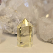 Load image into Gallery viewer, Citrine Point
