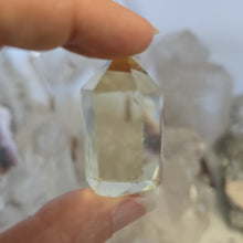 Load image into Gallery viewer, Citrine Point