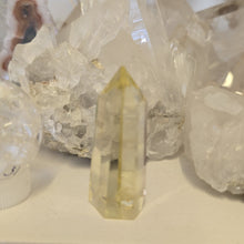Load image into Gallery viewer, Citrine Point