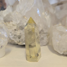 Load image into Gallery viewer, Citrine Point
