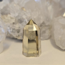 Load image into Gallery viewer, Citrine Point