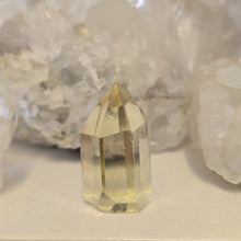 Load image into Gallery viewer, Citrine Point