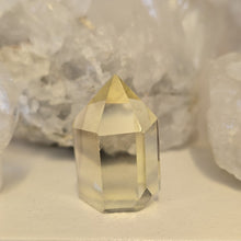 Load image into Gallery viewer, Citrine Point