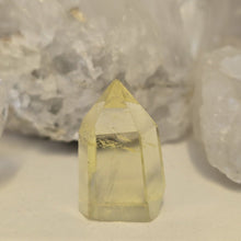 Load image into Gallery viewer, Citrine Point