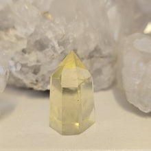Load image into Gallery viewer, Citrine Point