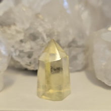 Load image into Gallery viewer, Citrine Point