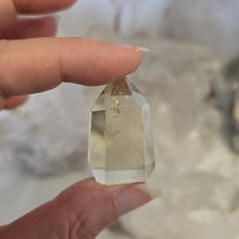 Load image into Gallery viewer, Citrine Point
