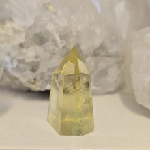 Load image into Gallery viewer, Citrine Point